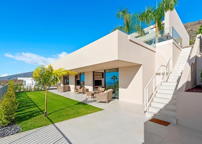 Kailani * Costa Adeje (Tenerife)