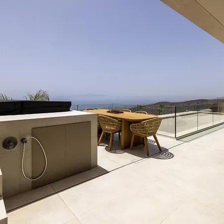 Kailani * Costa Adeje (Tenerife)