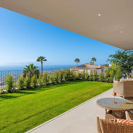 Kailani Costa Adeje (Tenerife)