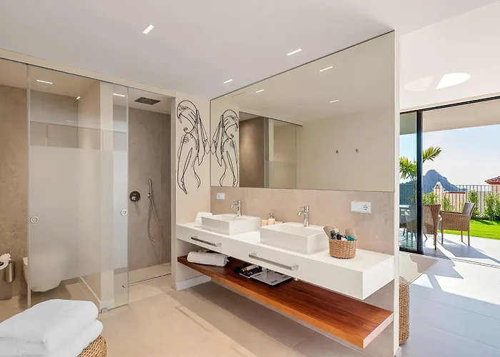 Kailani Costa Adeje (Tenerife)